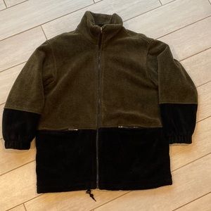 Women’s basic Edition fleece jacket. Size M, but fits more like a L.